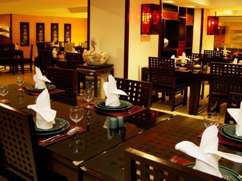 צ'יאנג מאי Maninarakorn Hotel מראה חיצוני תמונה