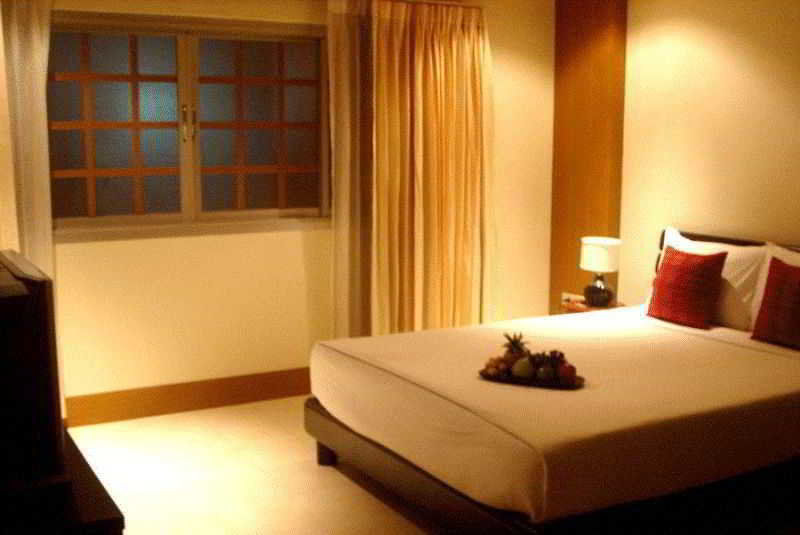 צ'יאנג מאי Maninarakorn Hotel מראה חיצוני תמונה