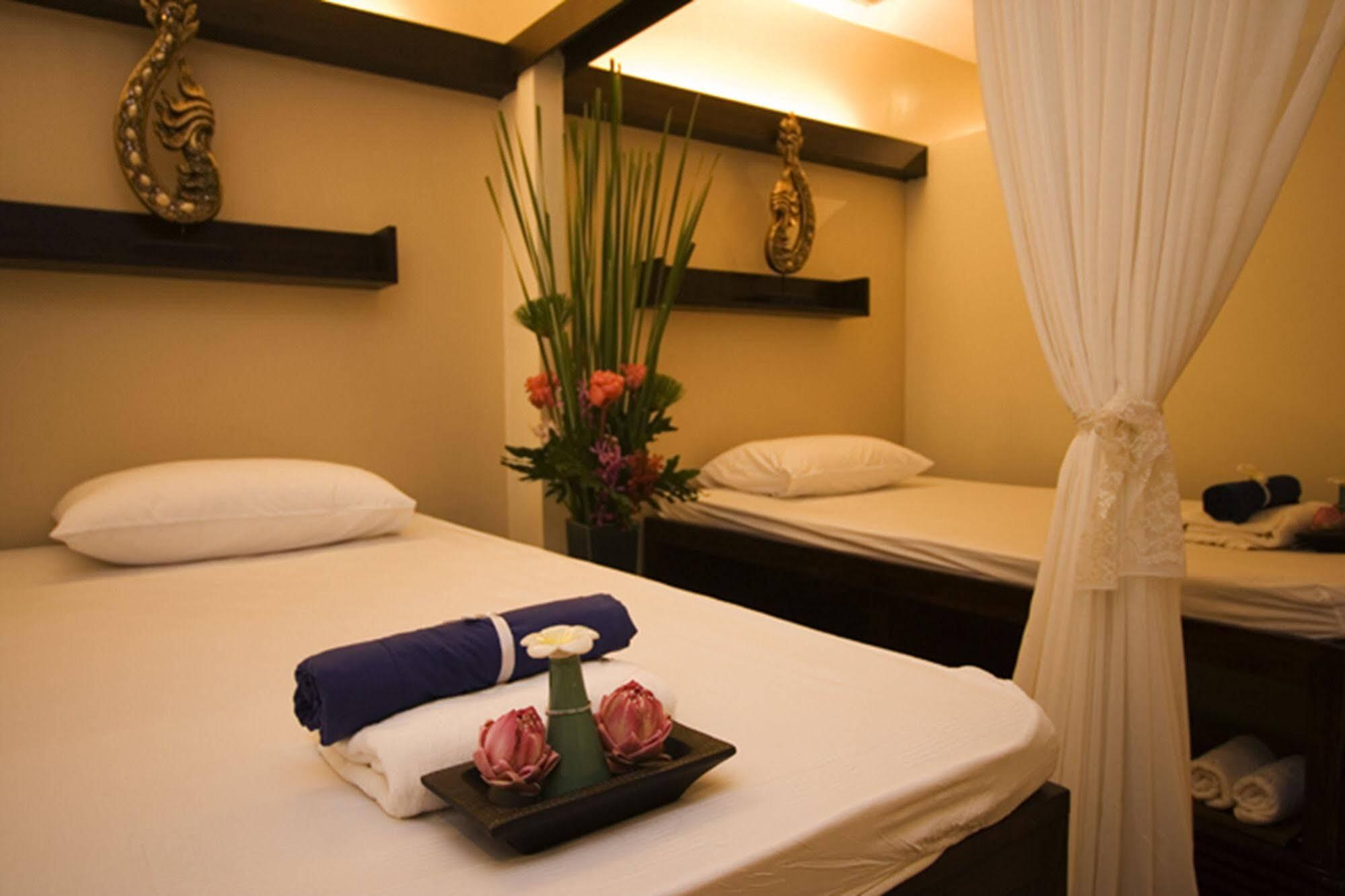 צ'יאנג מאי Maninarakorn Hotel מראה חיצוני תמונה